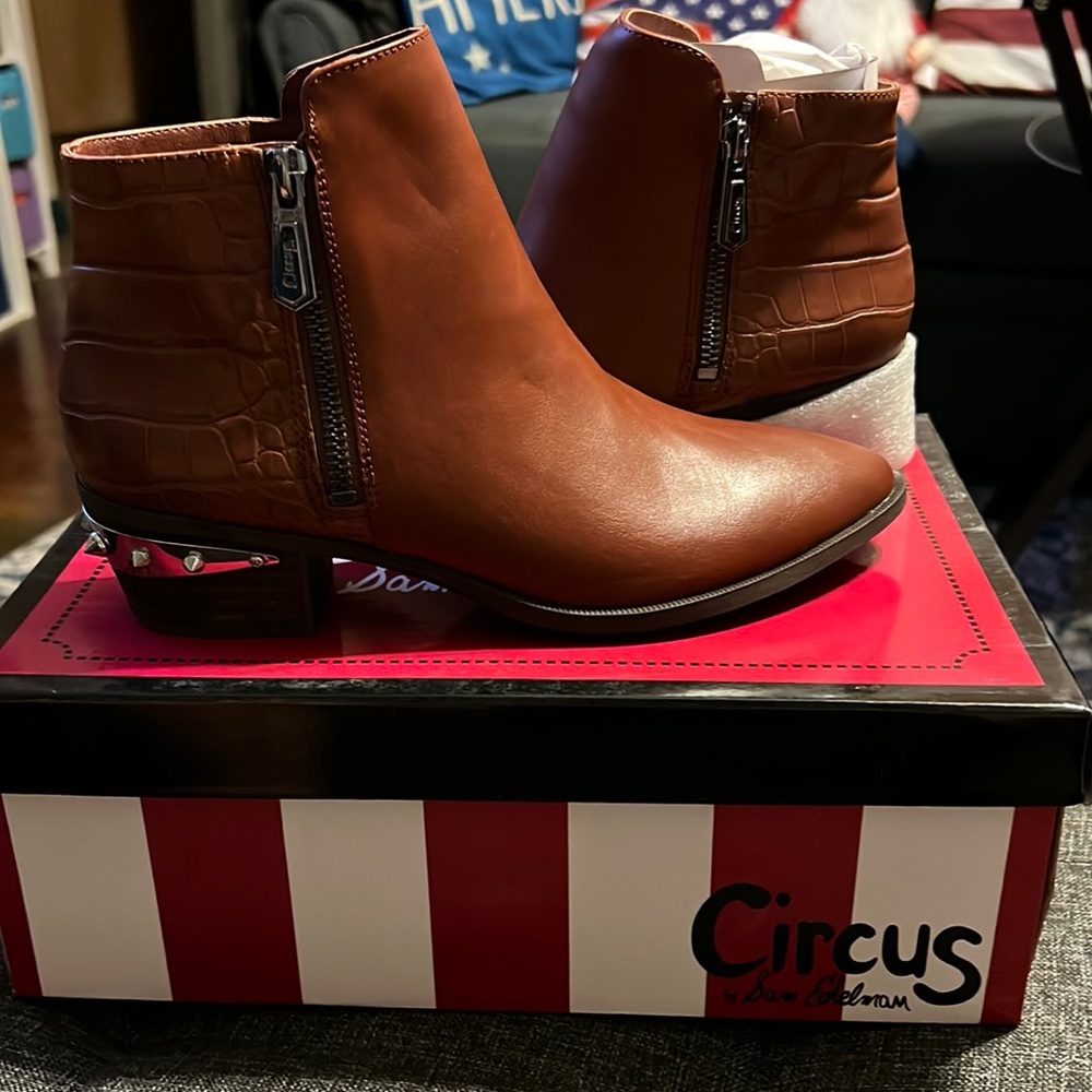 Brand New Circus by Sam Edelman.  Size 6.5.  Style Highland.  Brown booties.